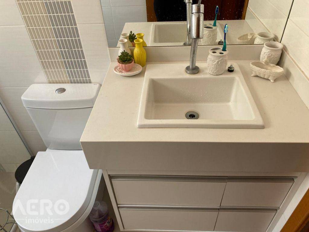 Casa à venda com 3 quartos, 169m² - Foto 35