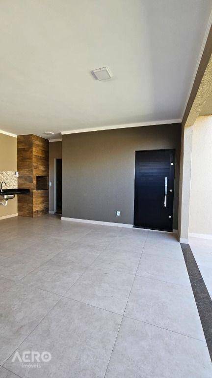 Casa à venda com 3 quartos, 120m² - Foto 2