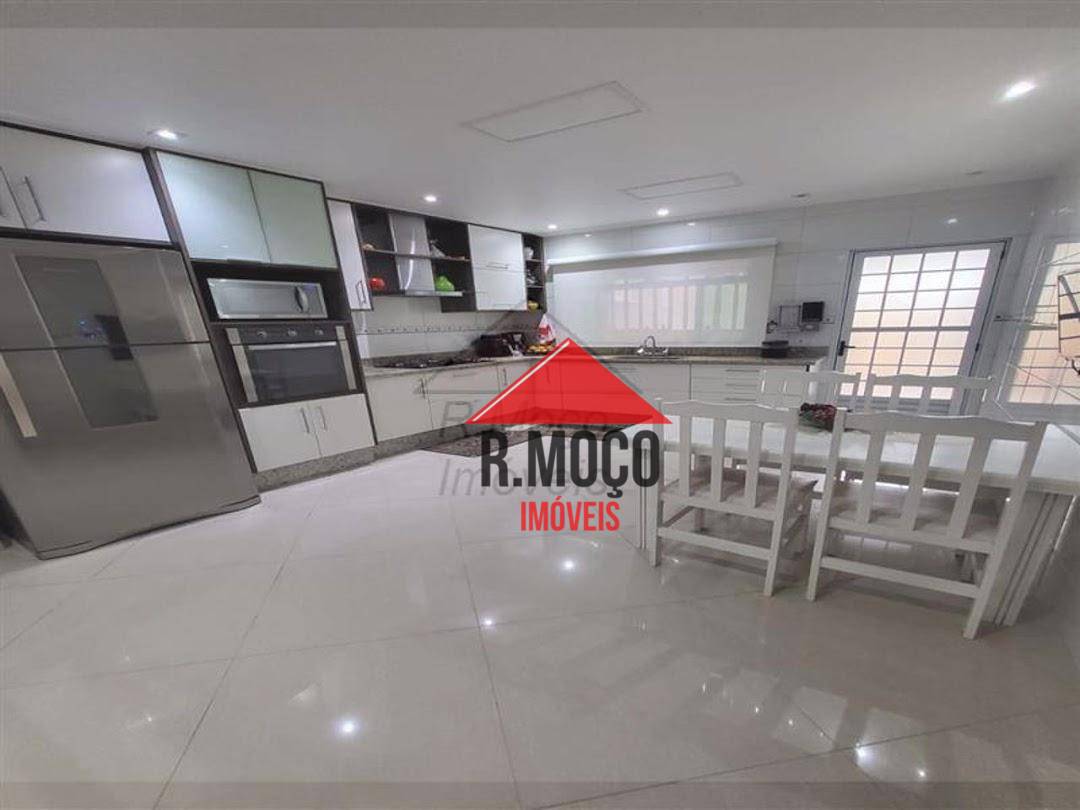 Sobrado à venda com 3 quartos, 225m² - Foto 22