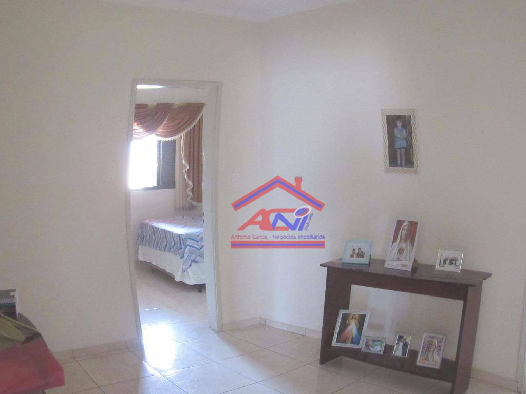 Casa à venda com 2 quartos, 230m² - Foto 12