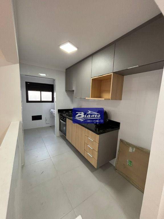Apartamento para alugar com 2 quartos, 67m² - Foto 9