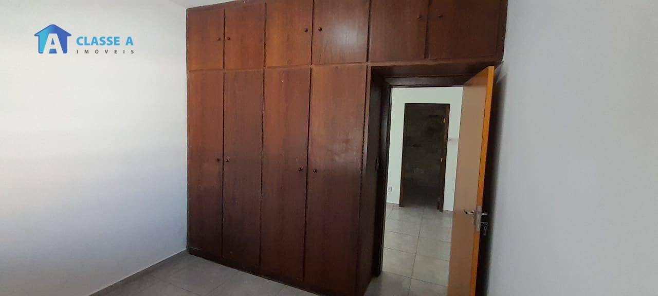 Casa à venda com 3 quartos, 256m² - Foto 22