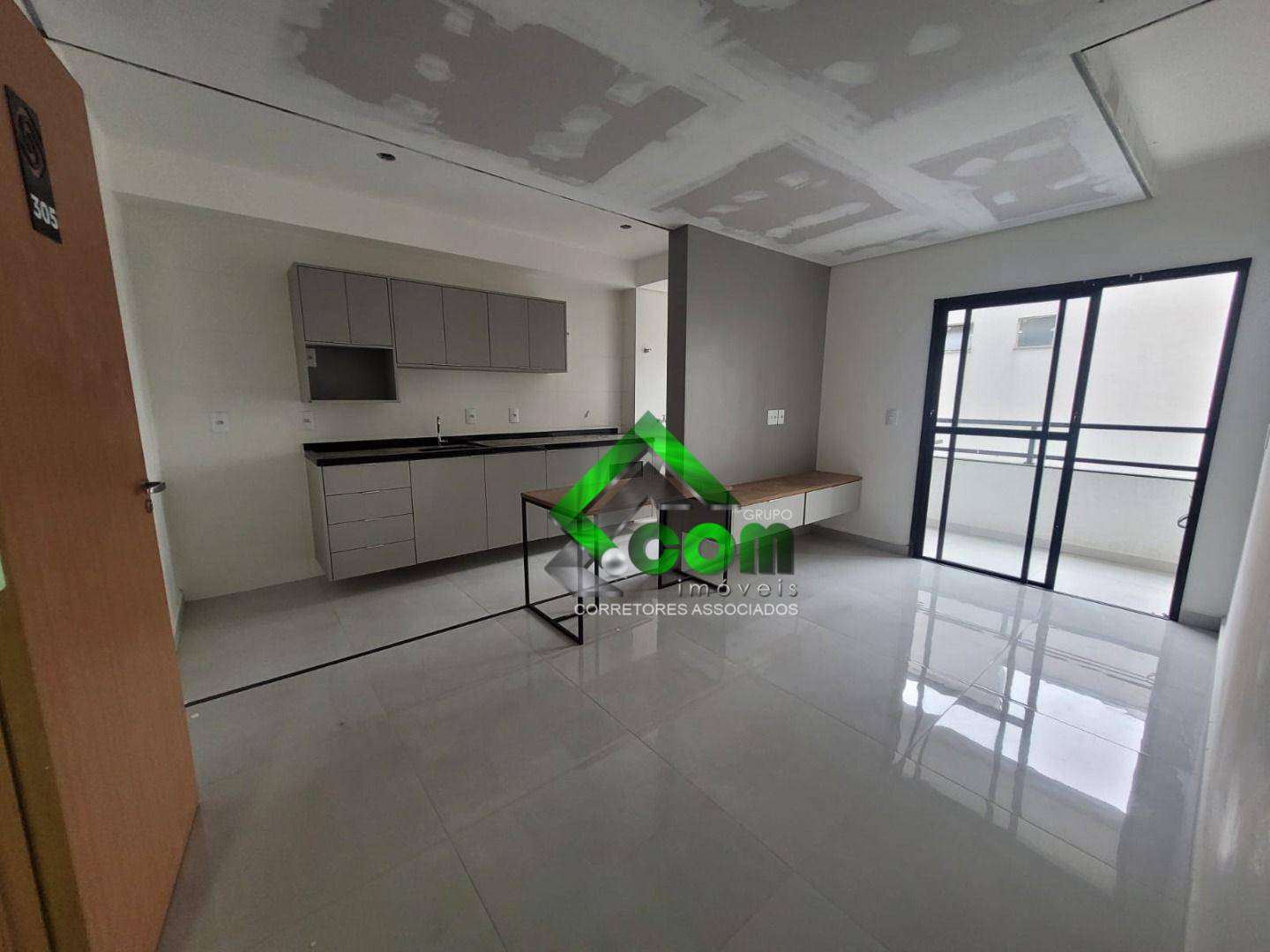 Apartamento à venda com 2 quartos, 68m² - Foto 1