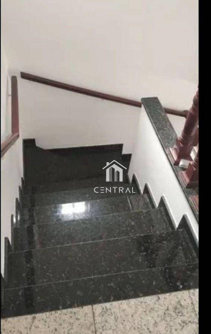 Sobrado à venda com 3 quartos, 180m² - Foto 11