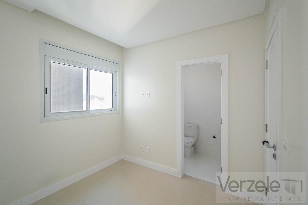 Apartamento à venda com 4 quartos, 146m² - Foto 28