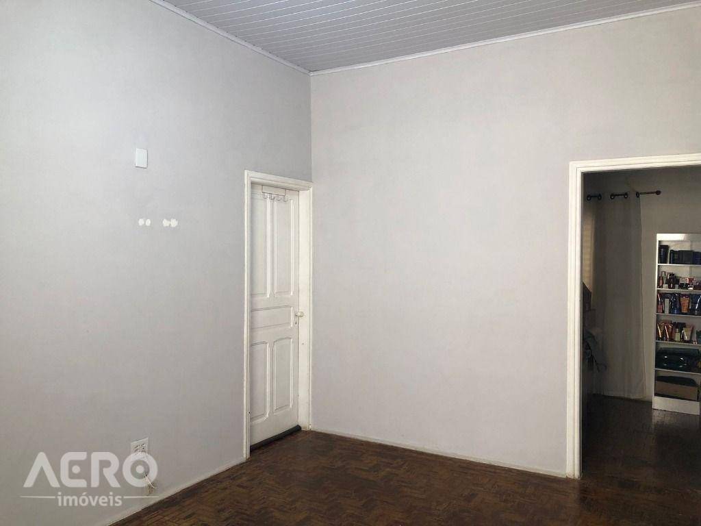 Casa à venda com 3 quartos, 160m² - Foto 4