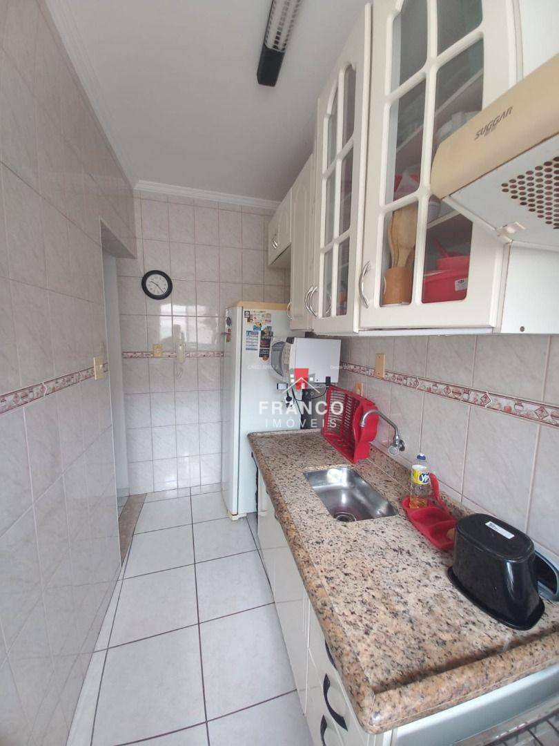 Apartamento à venda com 2 quartos, 60m² - Foto 14