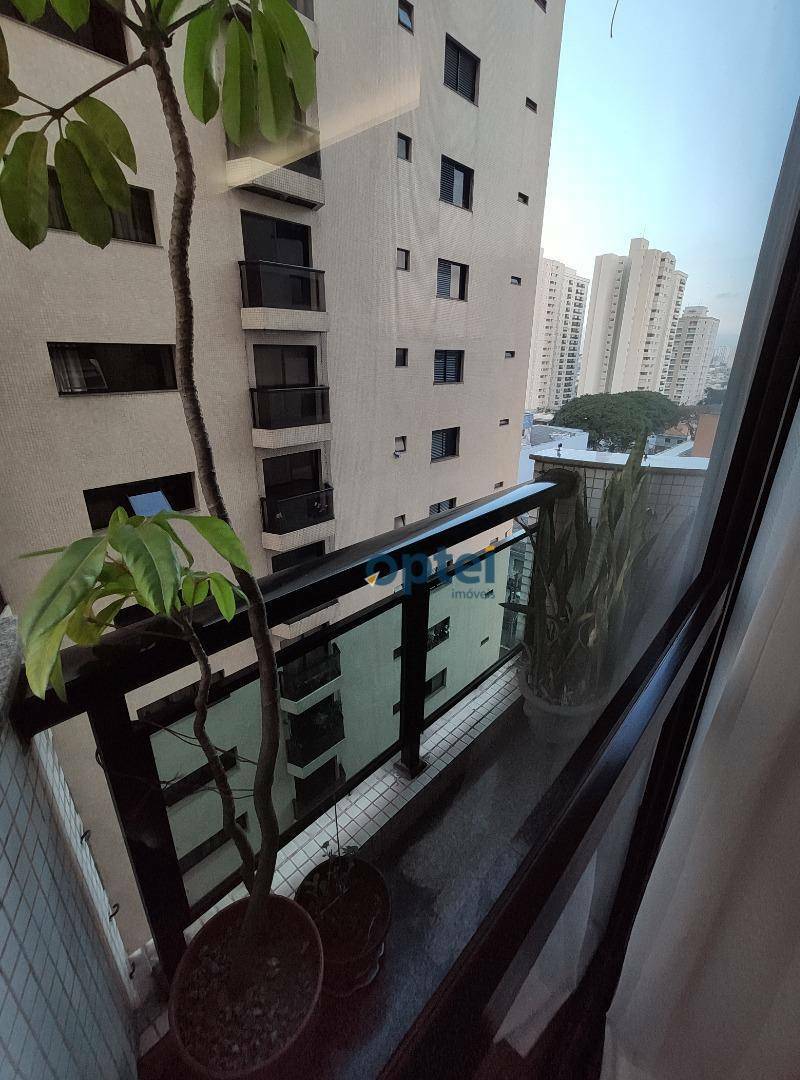 Apartamento à venda com 3 quartos, 150m² - Foto 4