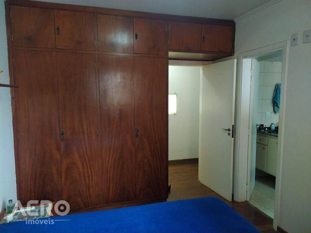 Apartamento à venda com 3 quartos, 240m² - Foto 8