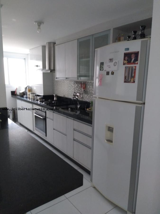 Apartamento à venda com 3 quartos, 98m² - Foto 9