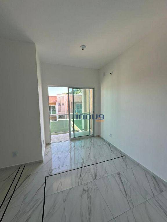 Casa à venda com 3 quartos, 110m² - Foto 2