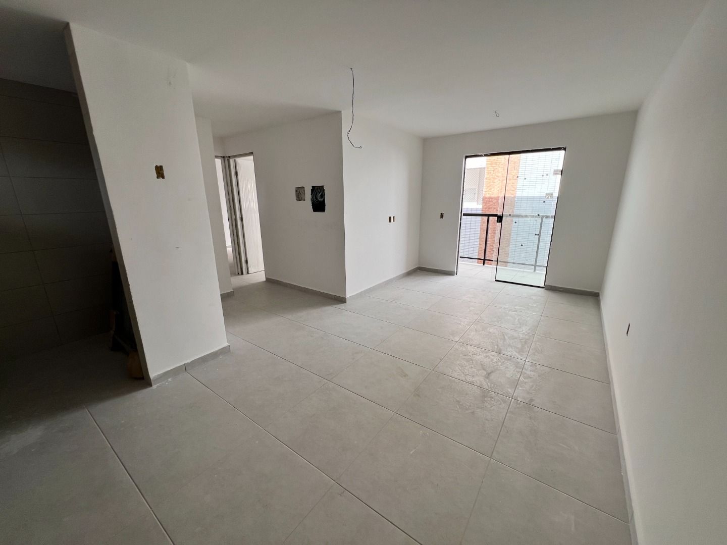 Apartamento à venda com 2 quartos, 57m² - Foto 1