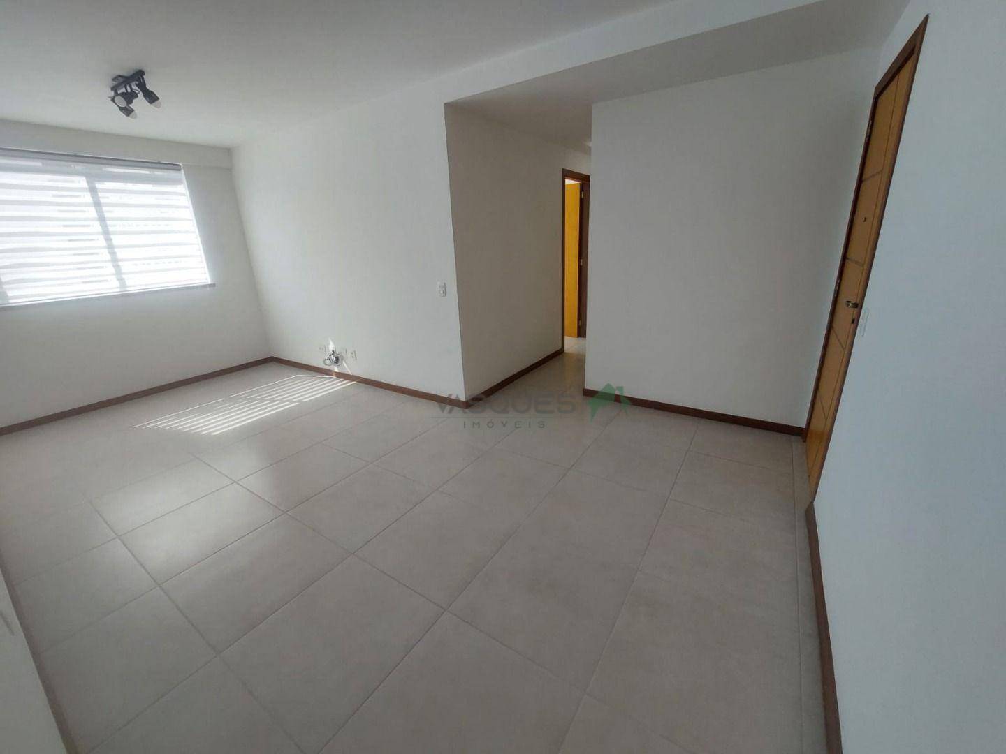 Apartamento para alugar com 2 quartos, 64m² - Foto 2