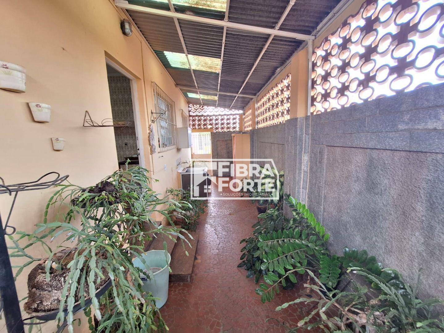 Casa à venda com 2 quartos, 209m² - Foto 18