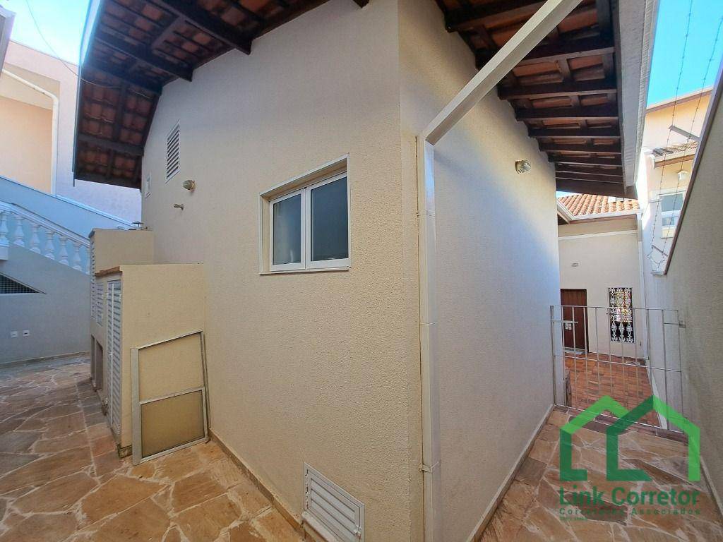 Casa de Condomínio para alugar com 3 quartos, 325m² - Foto 9