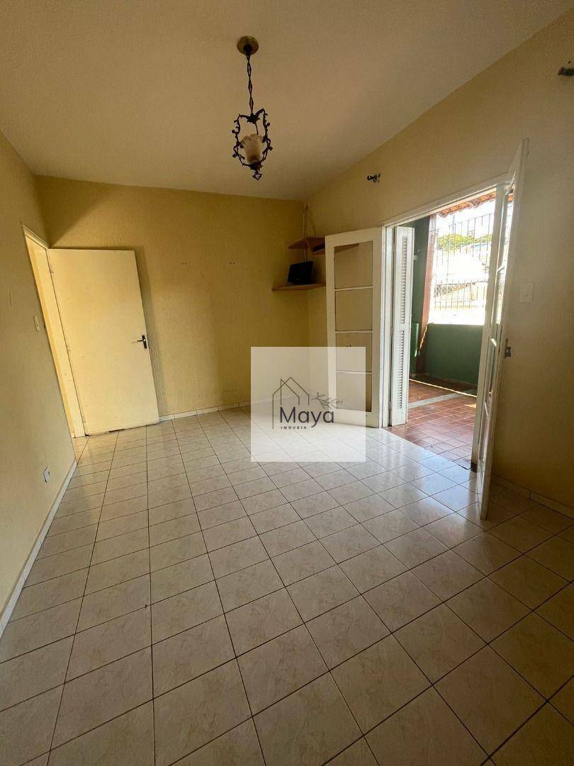 Casa à venda com 5 quartos, 220m² - Foto 55