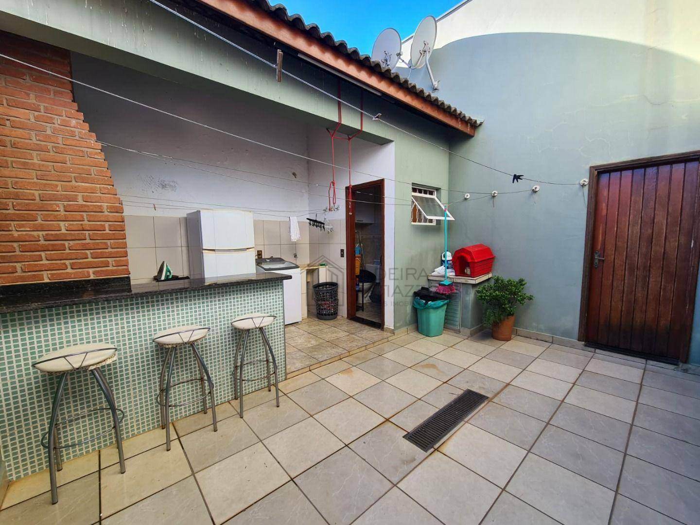 Casa à venda com 2 quartos, 120m² - Foto 12