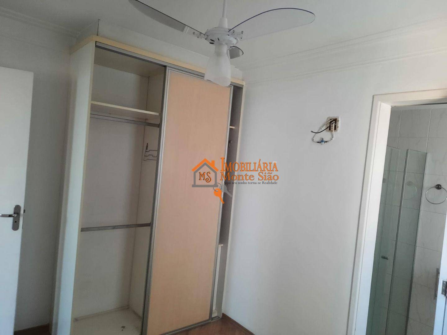 Apartamento à venda com 2 quartos, 55m² - Foto 11