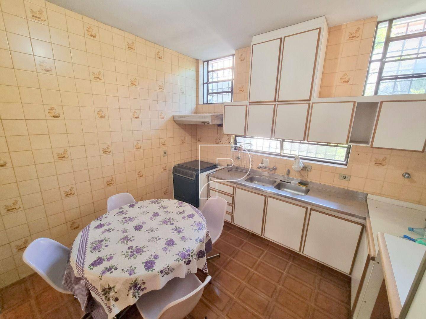 Casa à venda com 3 quartos, 214m² - Foto 11