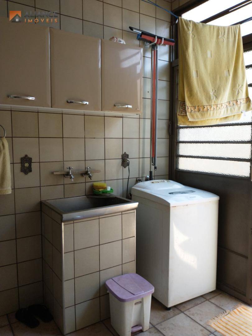 Casa à venda com 3 quartos, 98m² - Foto 20