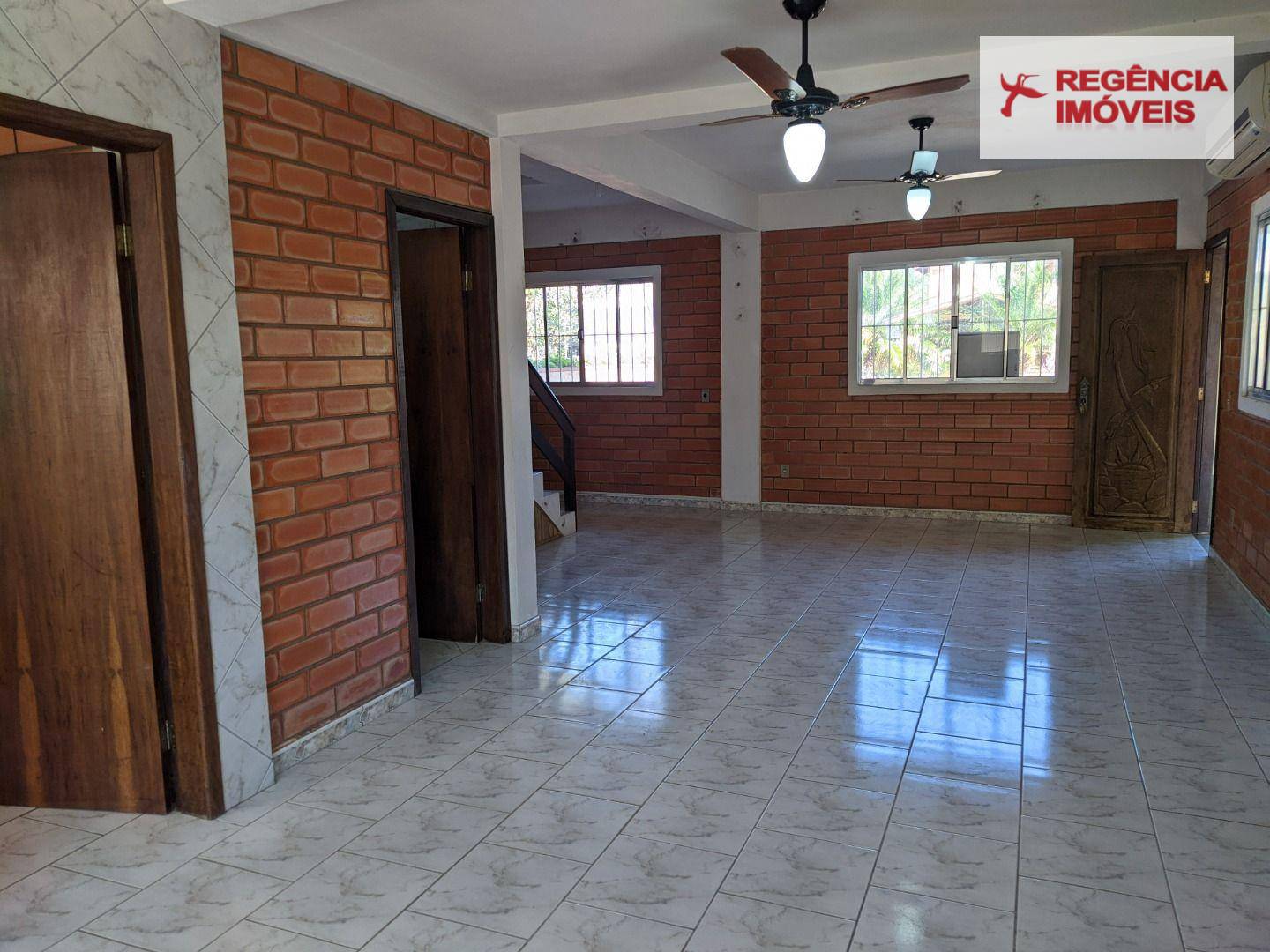 Casa à venda com 4 quartos, 200m² - Foto 16