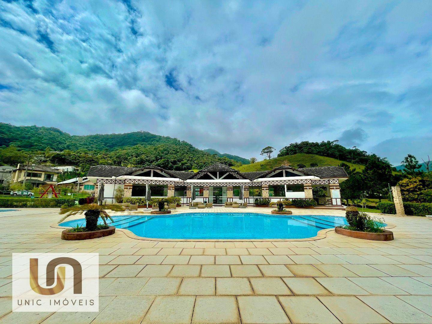 Casa de Condomínio à venda com 4 quartos, 390m² - Foto 46
