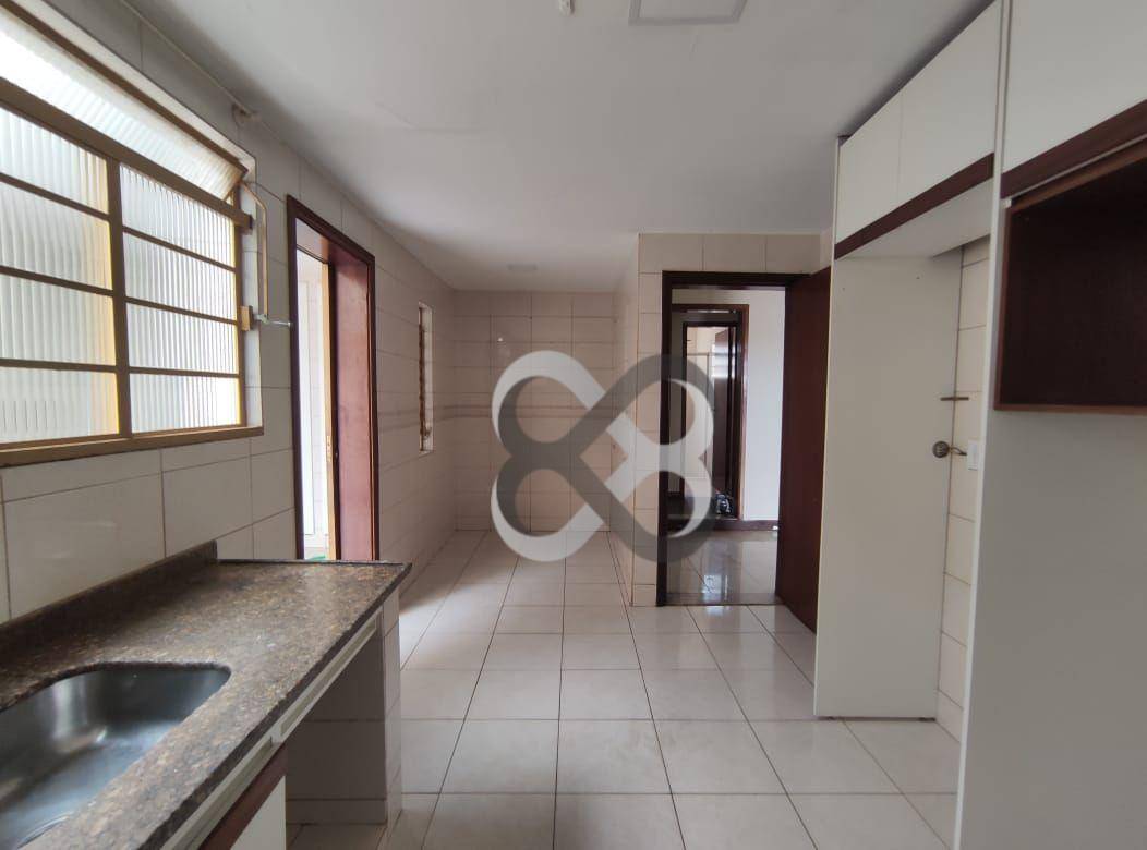 Casa à venda com 4 quartos, 321m² - Foto 24