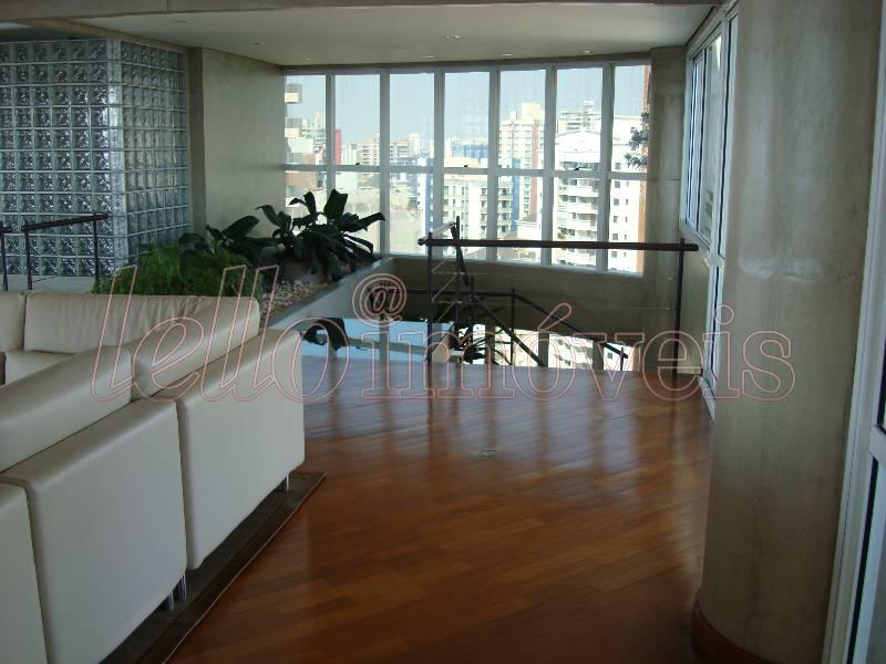 Cobertura para alugar com 4 quartos, 740m² - Foto 1