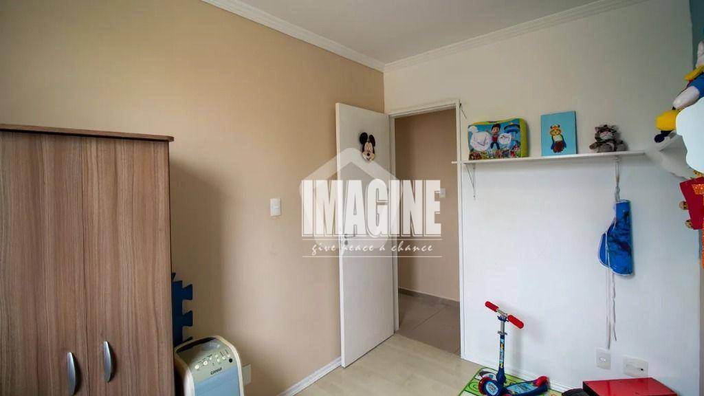 Apartamento à venda com 2 quartos, 69m² - Foto 9