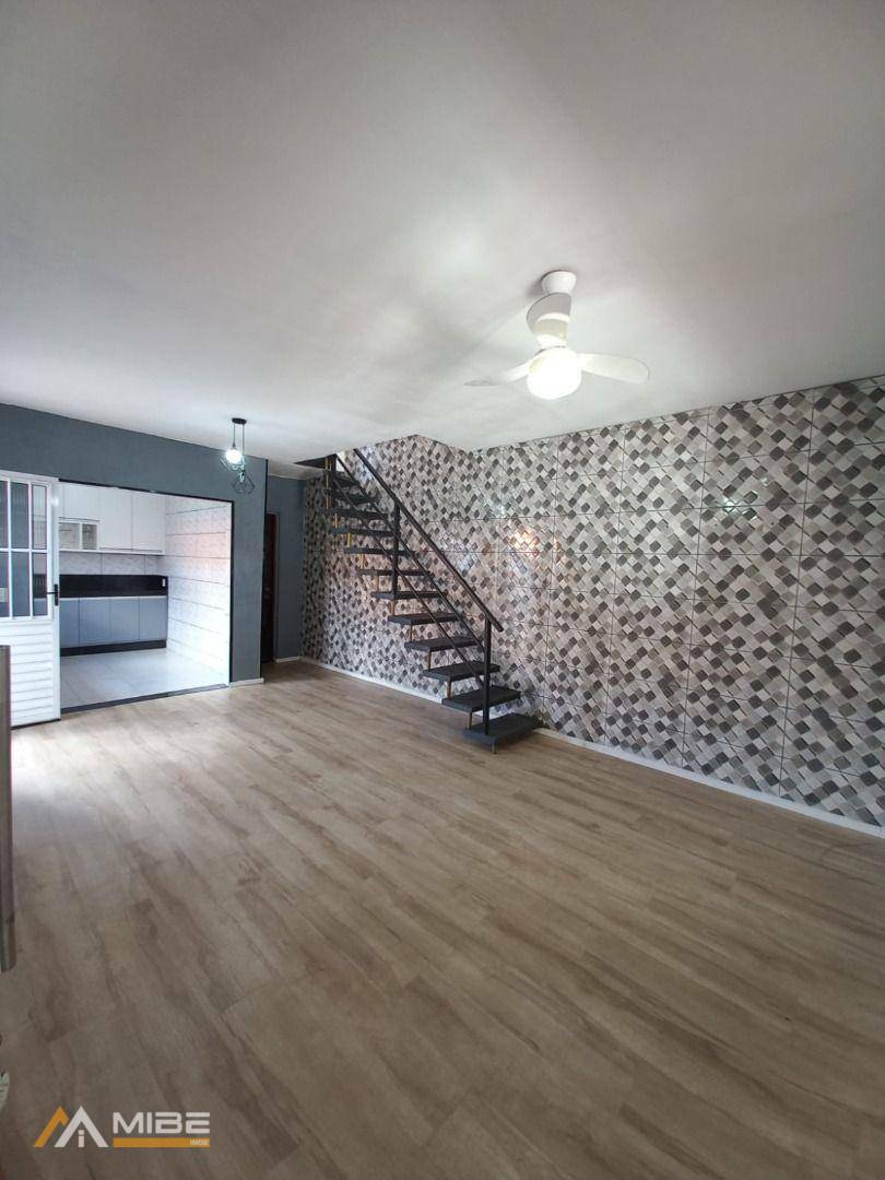 Casa para alugar com 2 quartos, 100m² - Foto 14