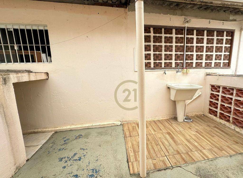 Casa para alugar com 3 quartos, 143m² - Foto 16