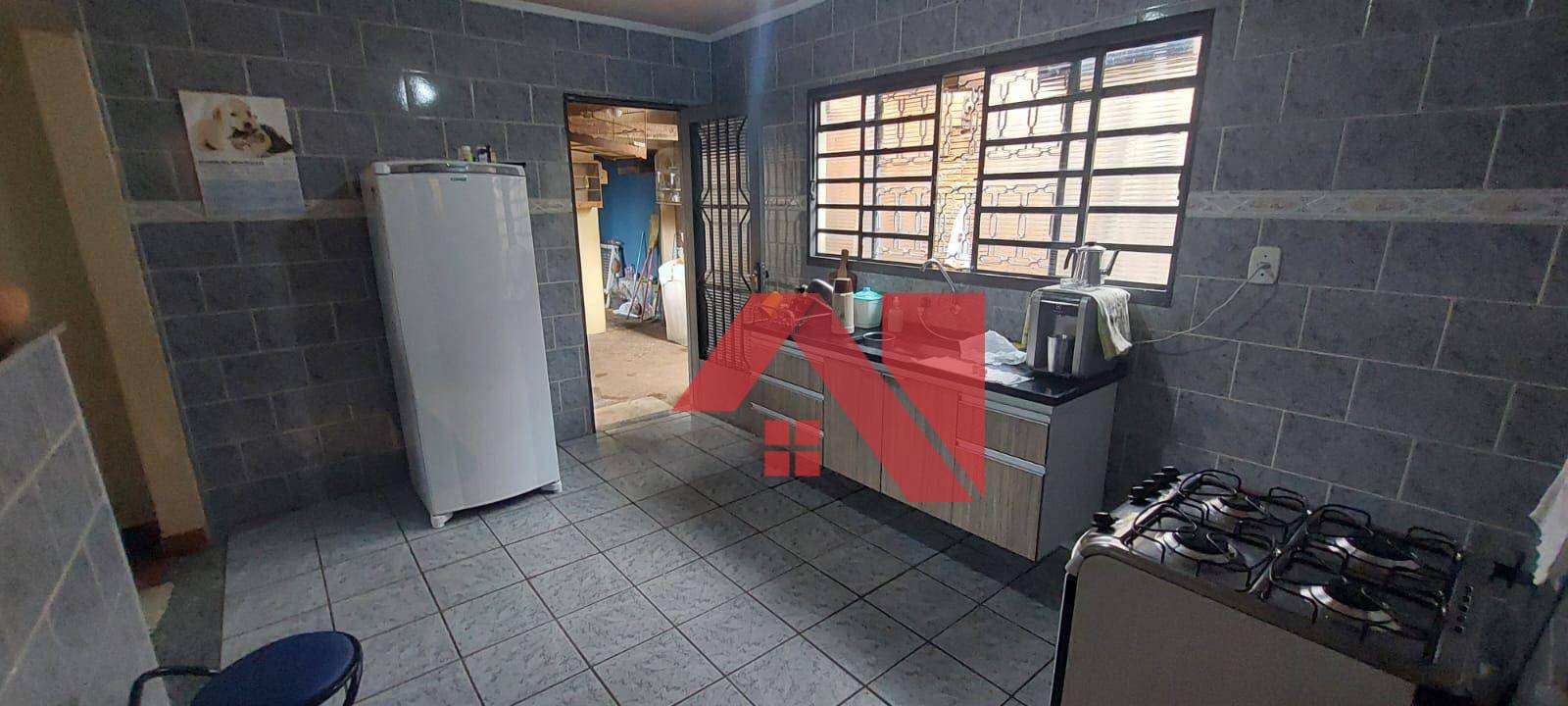 Casa à venda com 2 quartos, 170m² - Foto 7