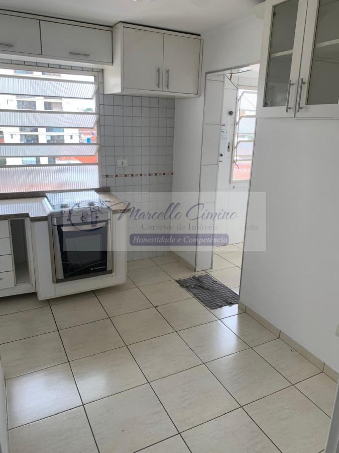 Apartamento à venda com 2 quartos, 72m² - Foto 4