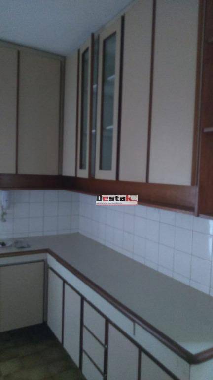 Apartamento à venda com 2 quartos, 85m² - Foto 9