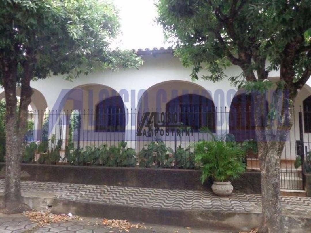 Casa à venda com 3 quartos, 260m² - Foto 1