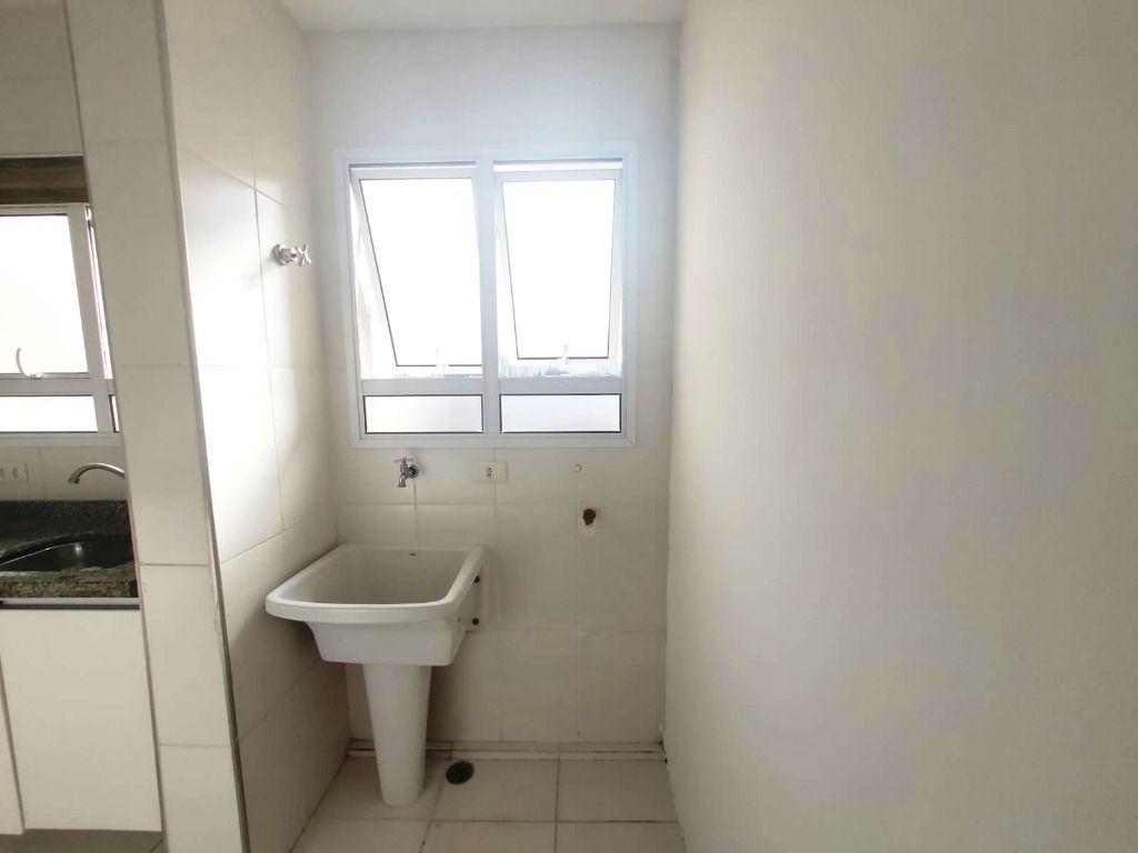 Apartamento à venda e aluguel com 2 quartos, 56m² - Foto 11