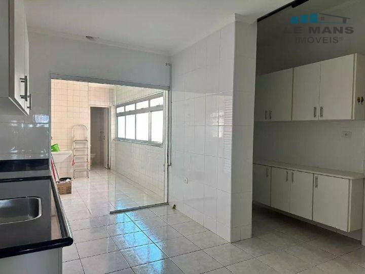 Apartamento à venda com 3 quartos, 165m² - Foto 4