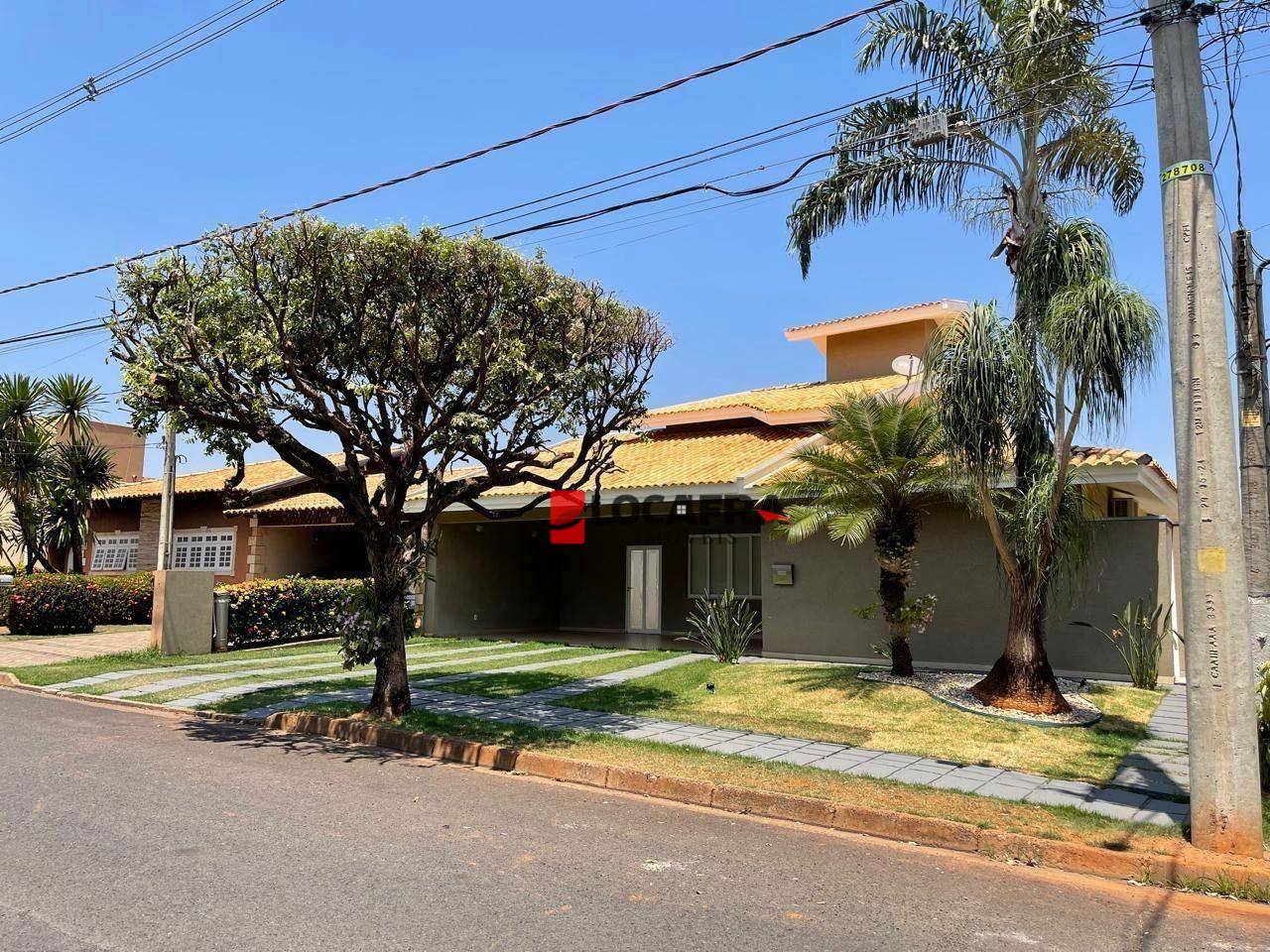 Casa de Condomínio para alugar com 3 quartos, 259m² - Foto 2