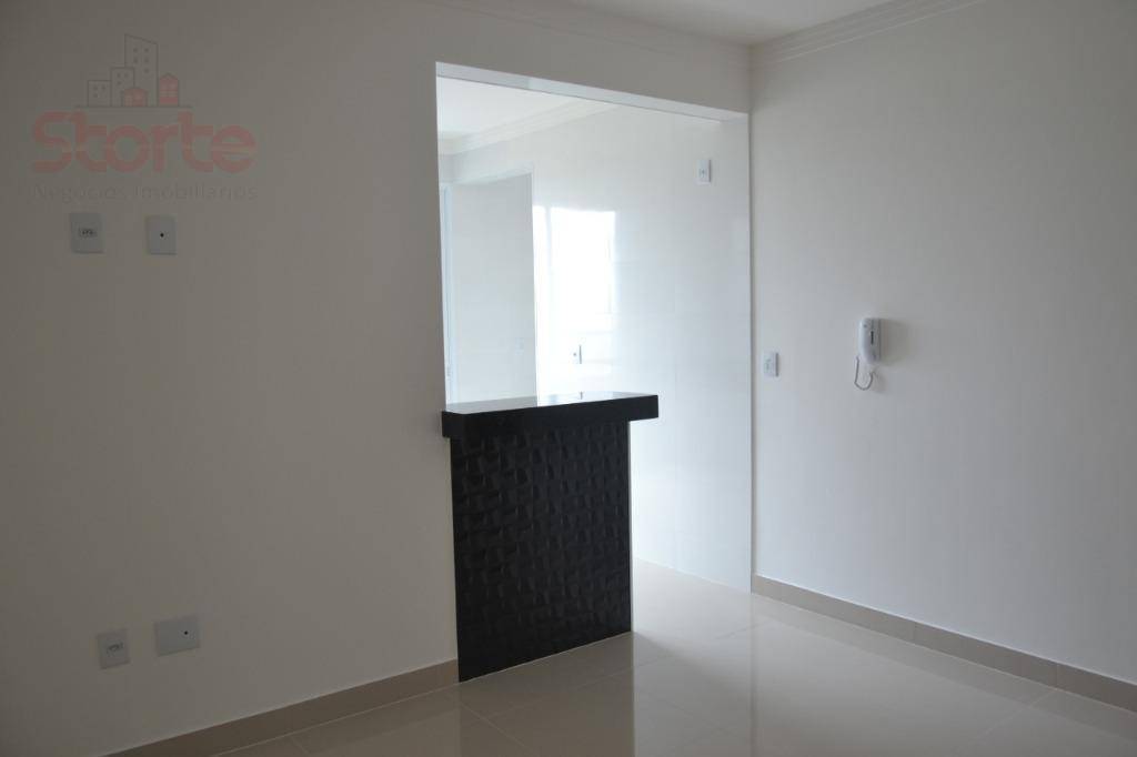 Apartamento à venda com 2 quartos, 60m² - Foto 3