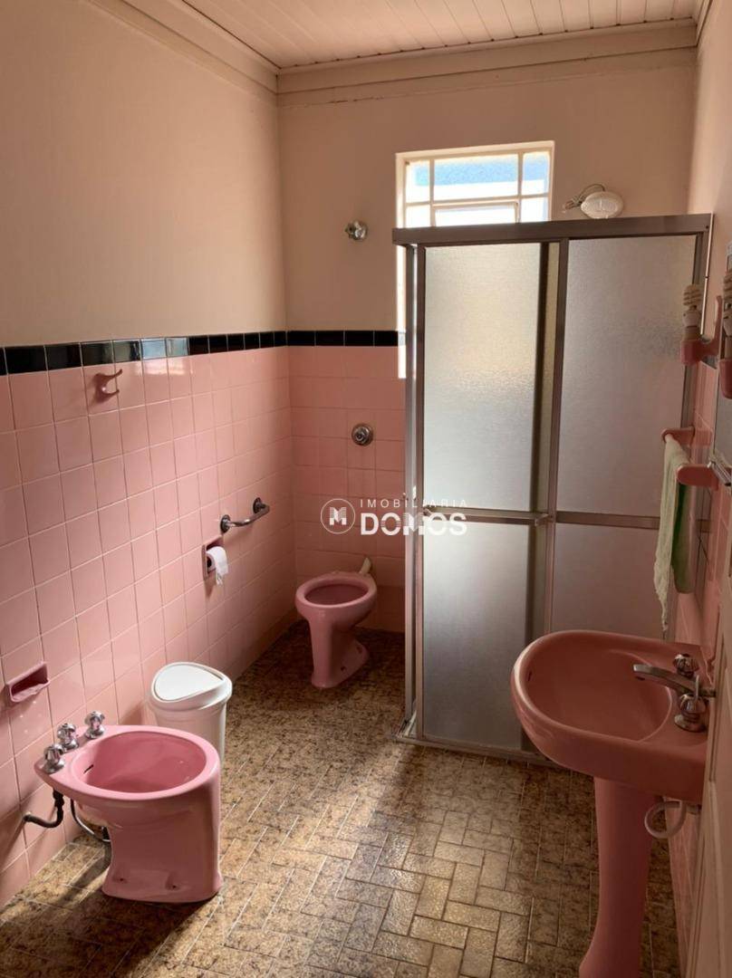 Casa à venda com 3 quartos, 250m² - Foto 4