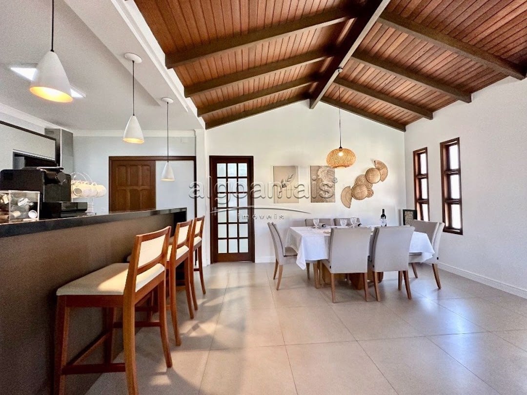 Casa à venda com 4 quartos, 600m² - Foto 8