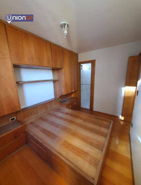 Apartamento à venda com 3 quartos, 75m² - Foto 4