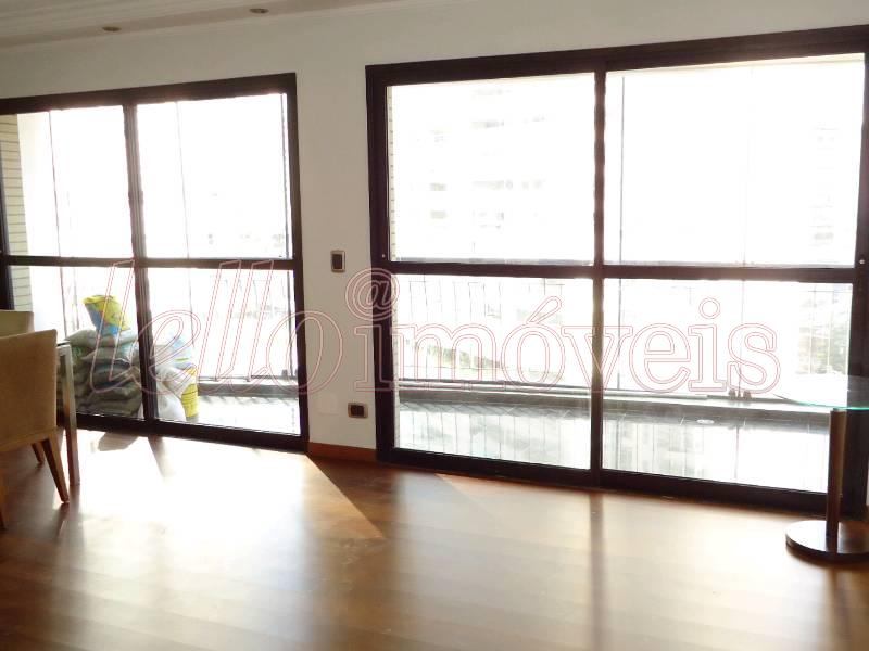 Apartamento para alugar com 3 quartos, 143m² - Foto 1