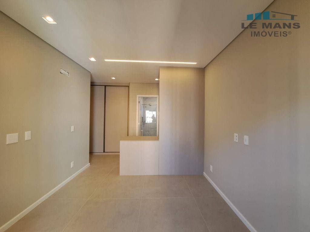 Apartamento para alugar com 3 quartos, 166m² - Foto 29