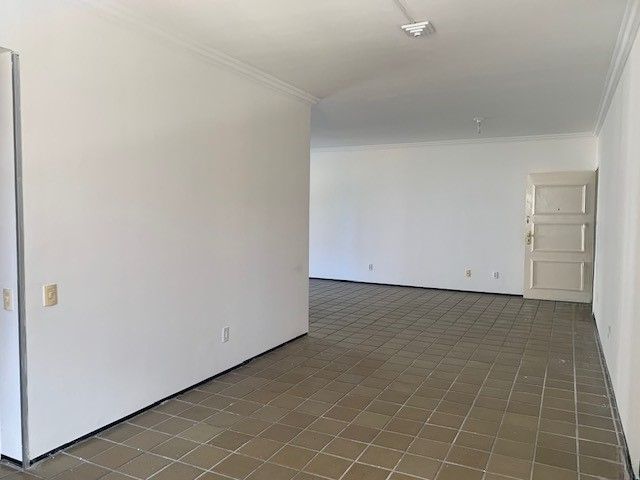 Apartamento à venda com 3 quartos, 180m² - Foto 10