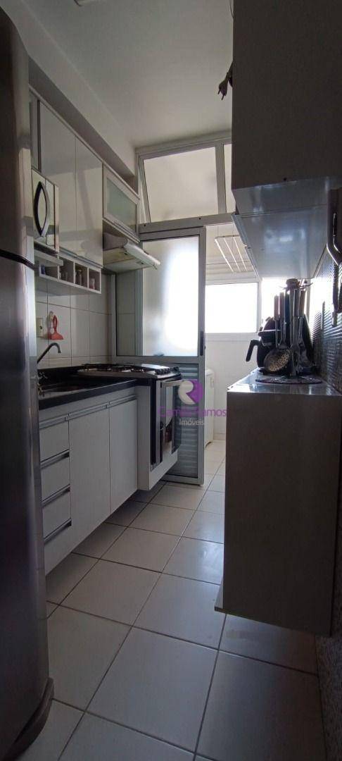 Apartamento à venda com 3 quartos, 67m² - Foto 1