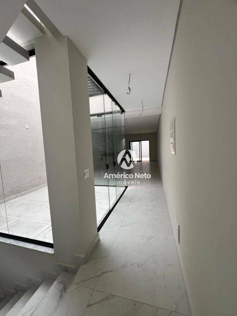 Sobrado à venda com 3 quartos, 220m² - Foto 11