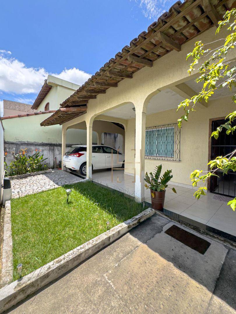 Casa, 3 quartos, 262 m² - Foto 1