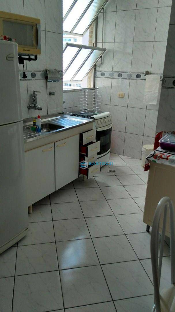 Apartamento à venda com 3 quartos, 90m² - Foto 6