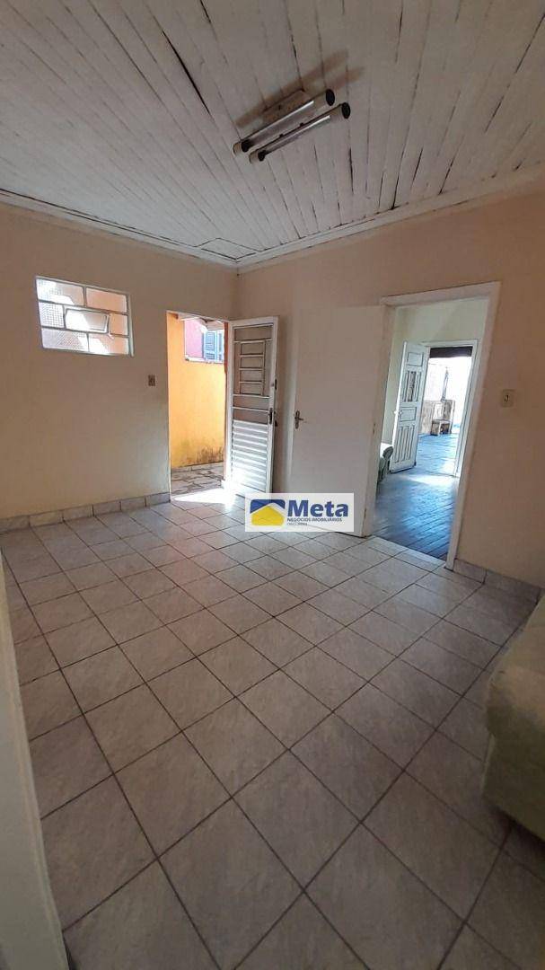 Casa à venda com 3 quartos, 92m² - Foto 4